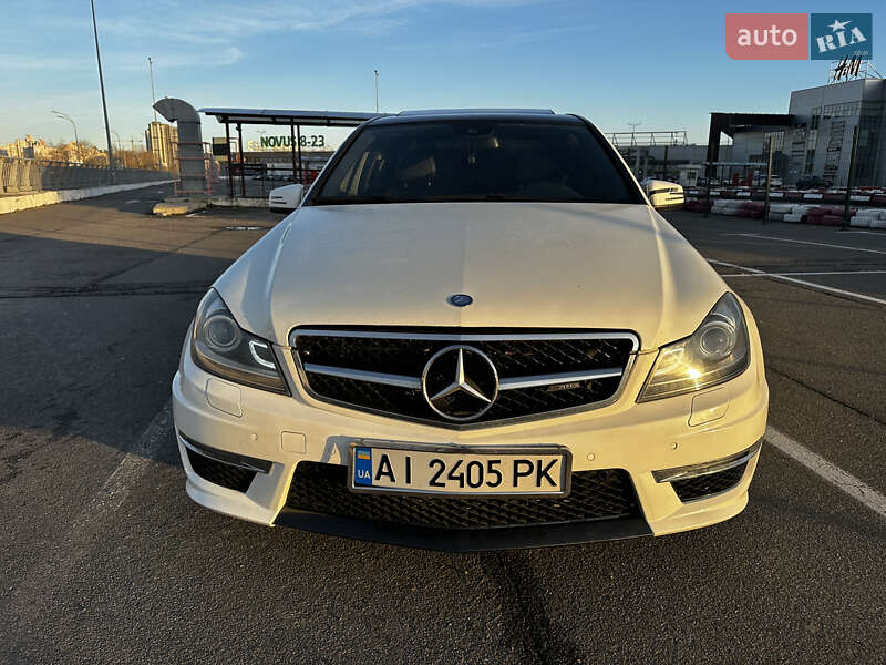 Седан Mercedes-Benz C-Class 2012 в Киеве