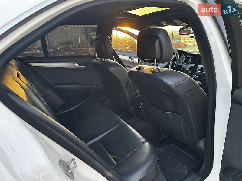 Седан Mercedes-Benz C-Class 2012 в Киеве