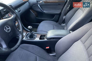 Универсал Mercedes-Benz C-Class 2004 в 