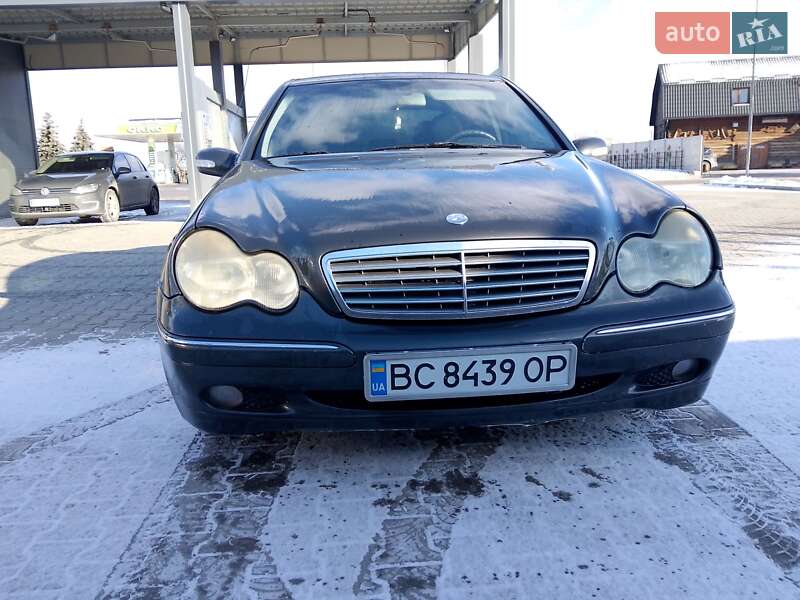 Седан Mercedes-Benz C-Class 2001 в Львове