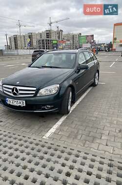 Універсал Mercedes-Benz C-Class 2010 в Києві