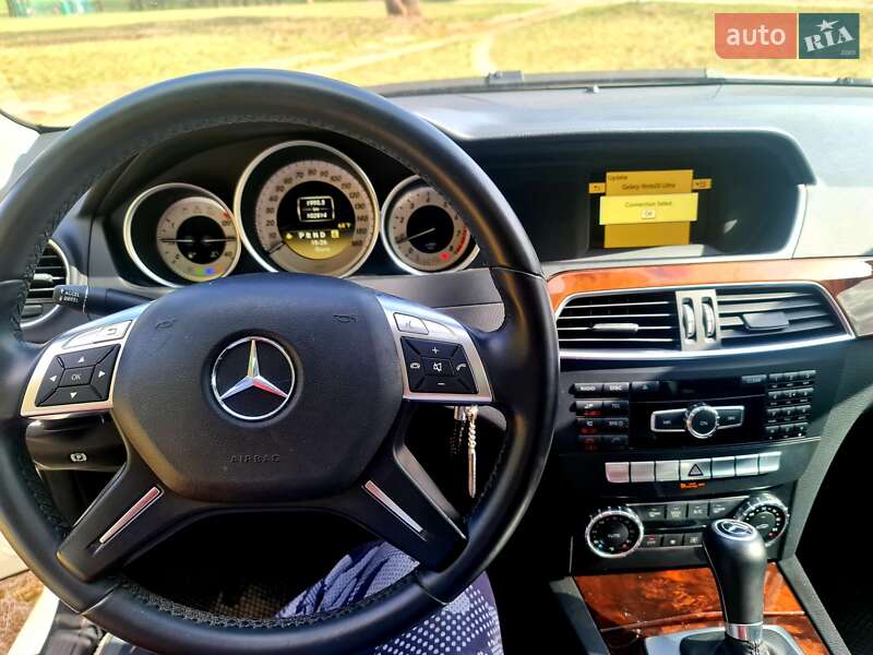 Седан Mercedes-Benz C-Class 2012 в Харкові