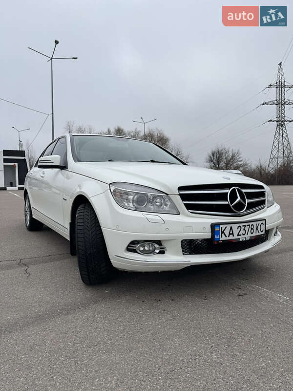 Седан Mercedes-Benz C-Class 2010 в Києві