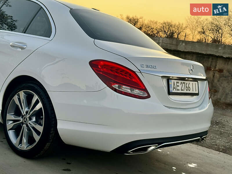 Седан Mercedes-Benz C-Class 2017 в Павлограде