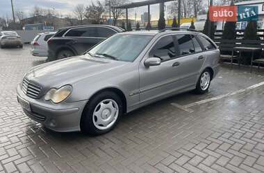 Універсал Mercedes-Benz C-Class 2005 в Кам'янець-Подільському