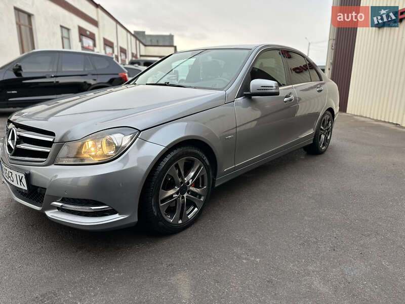 Седан Mercedes-Benz C-Class 2012 в Рівному