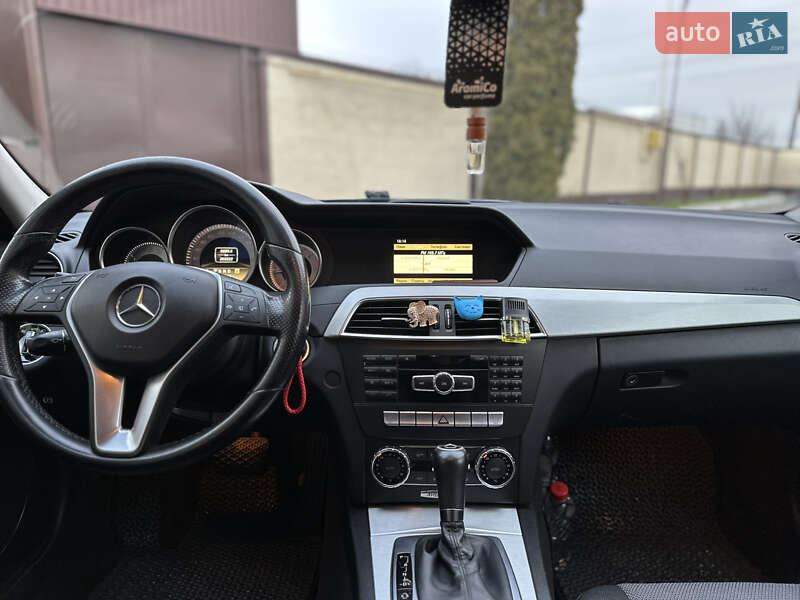 Седан Mercedes-Benz C-Class 2012 в Рівному