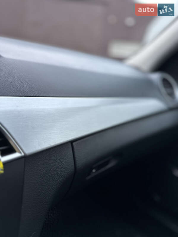 Седан Mercedes-Benz C-Class 2012 в Рівному