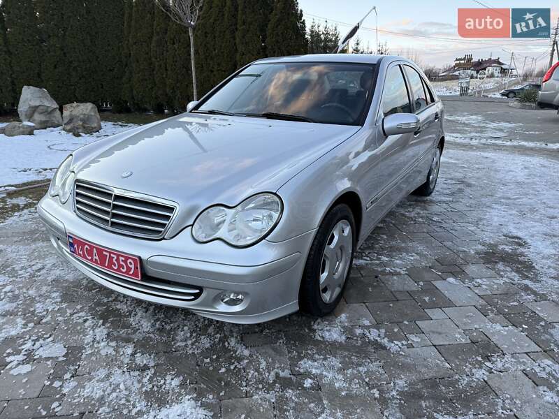 Седан Mercedes-Benz C-Class 2005 в Івано-Франківську