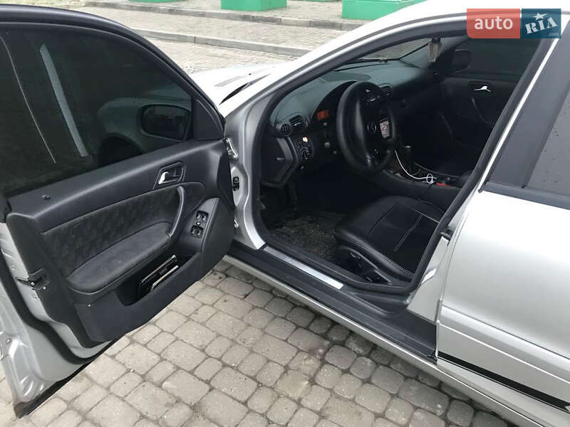 Универсал Mercedes-Benz C-Class 2001 в Мостиске
