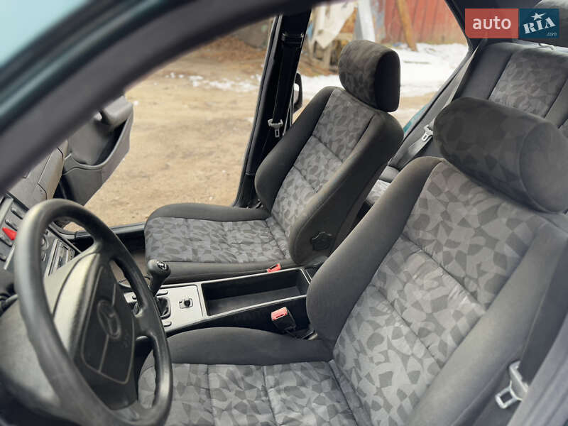 Седан Mercedes-Benz C-Class 1997 в Василькові