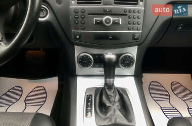 Седан Mercedes-Benz C-Class 2010 в 