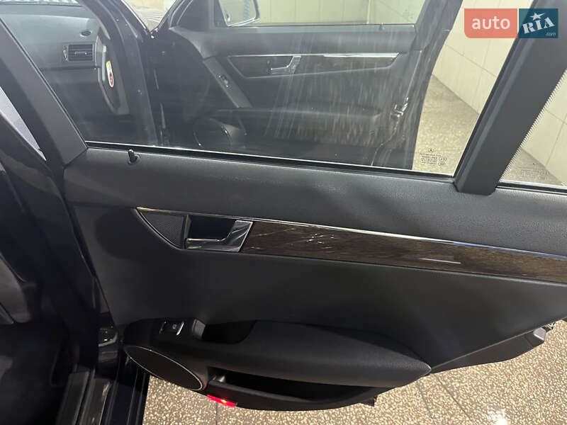Универсал Mercedes-Benz C-Class 2010 в Гайвороне