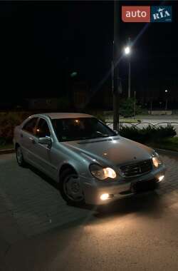 Седан Mercedes-Benz C-Class 2000 в 
