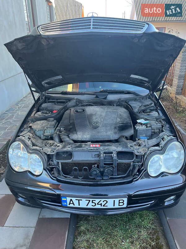 Универсал Mercedes-Benz C-Class 2005 в Ивано-Франковске фото 17 Универсал Mercedes-Benz C-Class 2005 в Ивано-Франковске