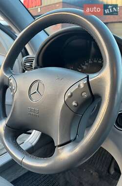 Седан Mercedes-Benz C-Class 2003 в 