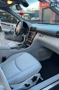 Седан Mercedes-Benz C-Class 2003 в 