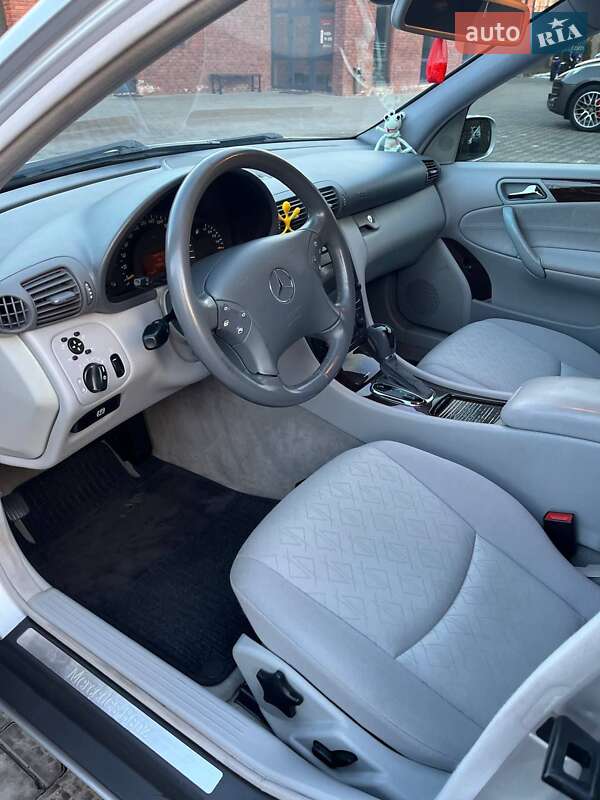 Седан Mercedes-Benz C-Class 2003 в Хмельницком