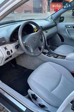Седан Mercedes-Benz C-Class 2003 в 