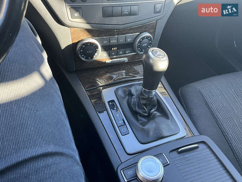 Универсал Mercedes-Benz C-Class 2010 в Гайвороне