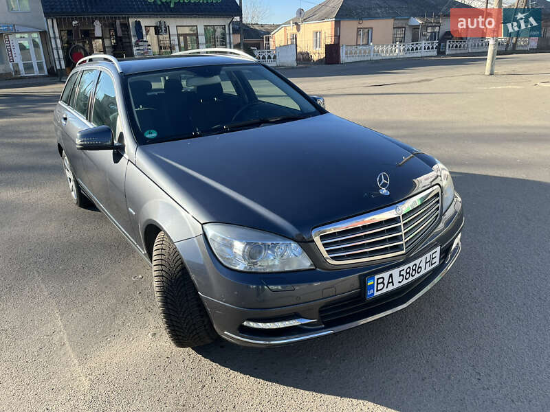 Универсал Mercedes-Benz C-Class 2010 в Гайвороне