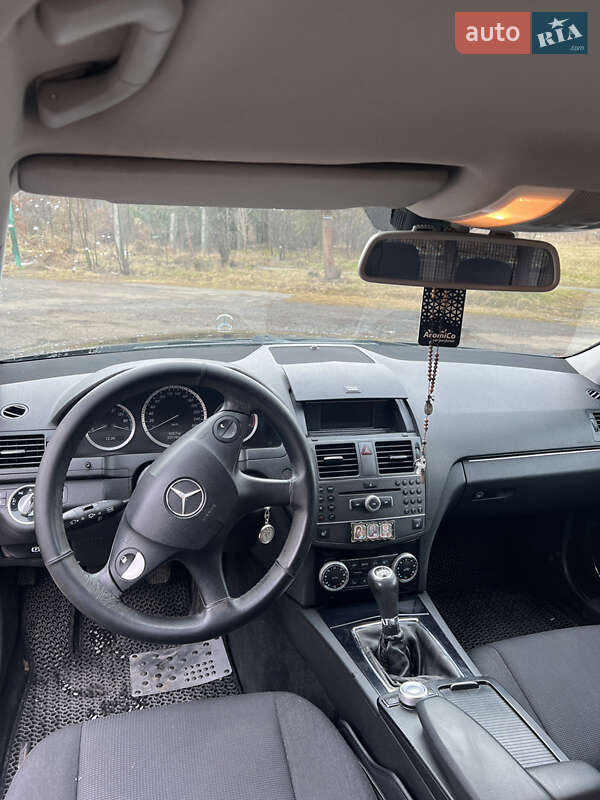 Универсал Mercedes-Benz C-Class 2010 в Рожнятове