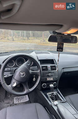 Универсал Mercedes-Benz C-Class 2010 в 