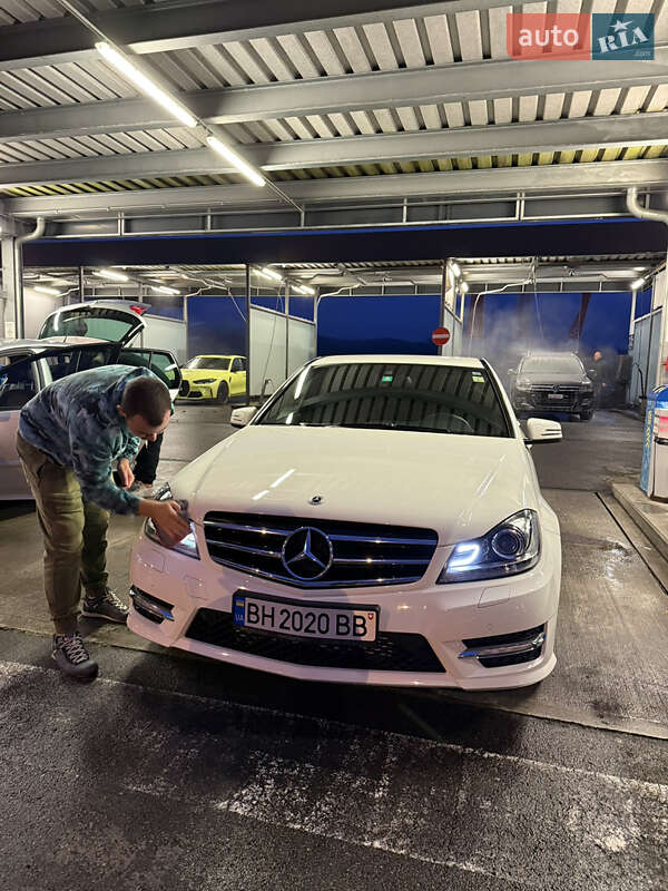 Седан Mercedes-Benz C-Class 2011 в Одессе