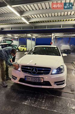 Седан Mercedes-Benz C-Class 2011 в 
