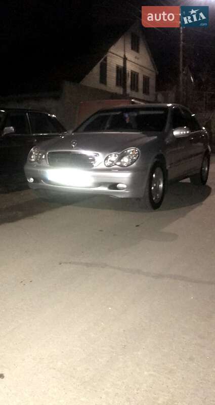 Седан Mercedes-Benz C-Class 2004 в Первомайську