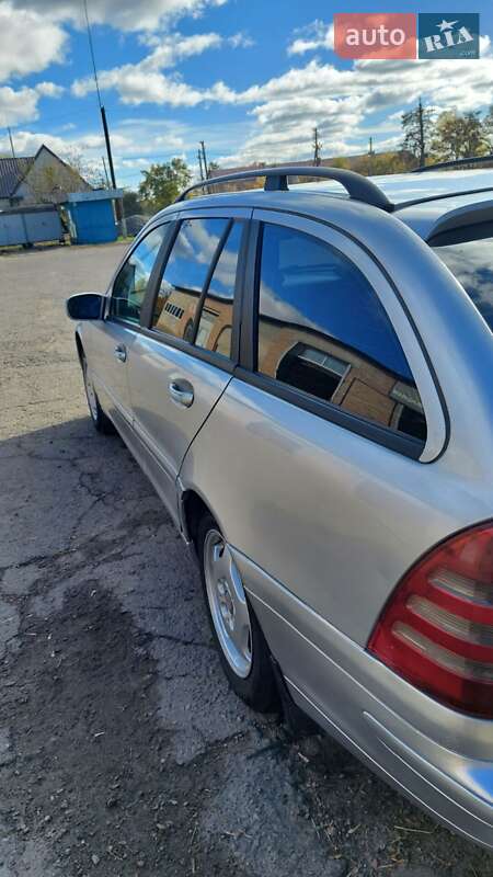 Универсал Mercedes-Benz C-Class 2002 в Лохвице