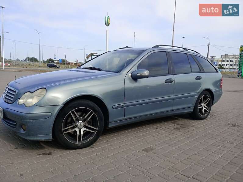 Mercedes-Benz C-Class 2004