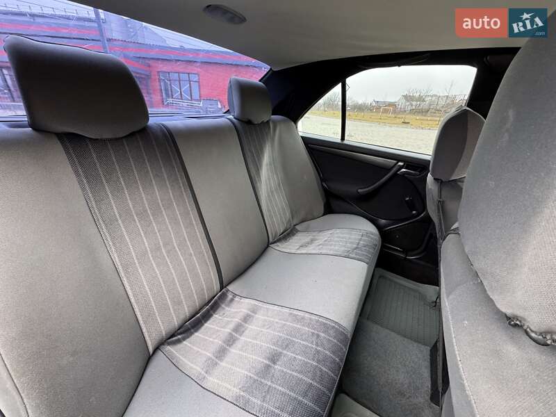 Седан Mercedes-Benz C-Class 2000 в Ровно