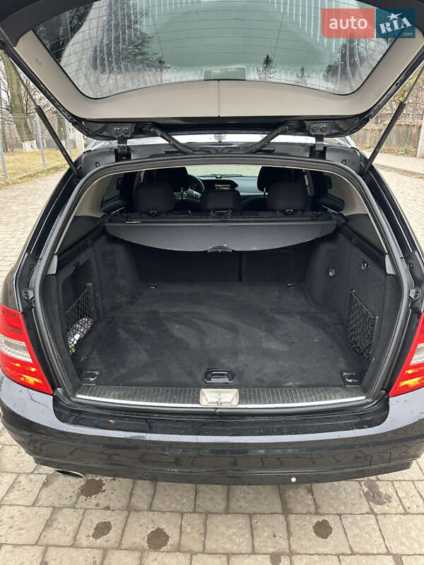 Универсал Mercedes-Benz C-Class 2011 в Городке