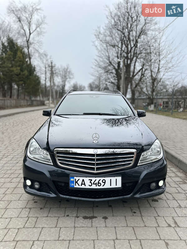 Mercedes-Benz C-Class 2011