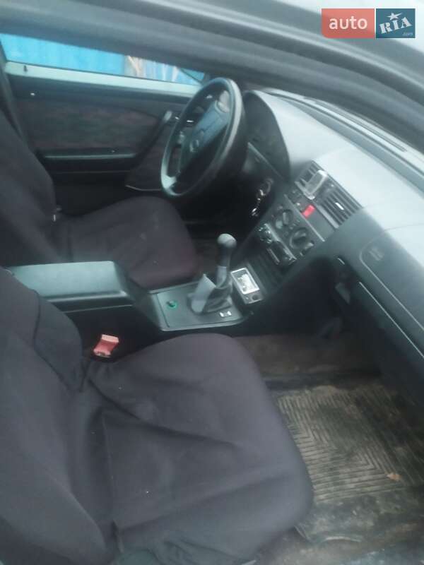 Седан Mercedes-Benz C-Class 1993 в Городне