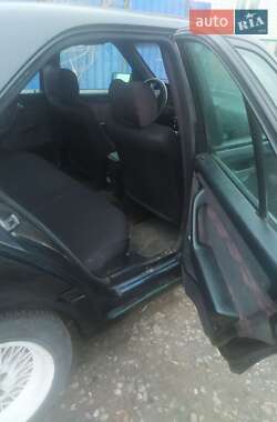 Седан Mercedes-Benz C-Class 1993 в 