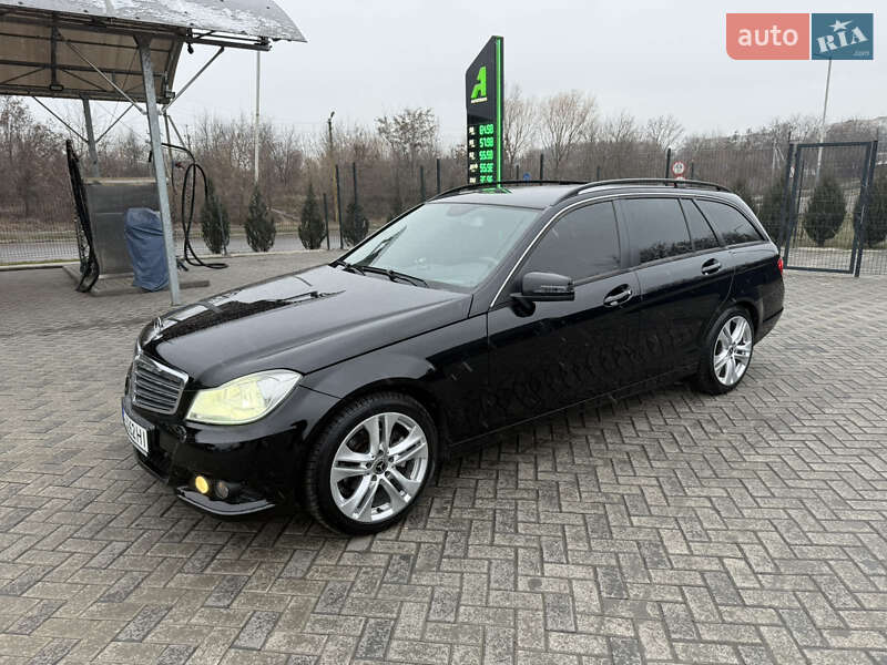 Універсал Mercedes-Benz C-Class 2012 в Полтаві