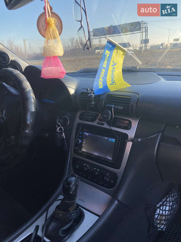 Купе Mercedes-Benz C-Class 2003 в Черновцах фото 10 Купе Mercedes-Benz C-Class 2003 в Черновцах