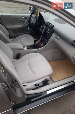 Універсал Mercedes-Benz C-Class 2006 в 