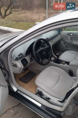 Універсал Mercedes-Benz C-Class 2006 в 