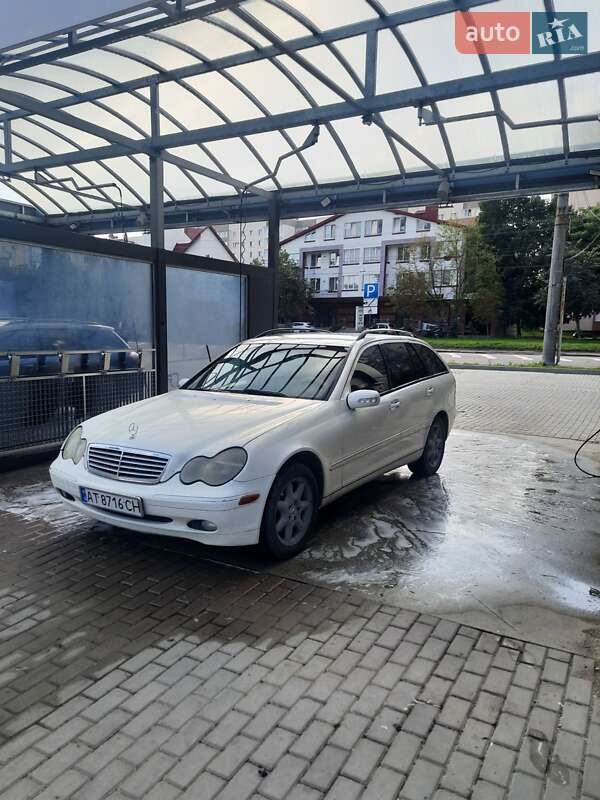 Универсал Mercedes-Benz C-Class 2004 в Ивано-Франковске