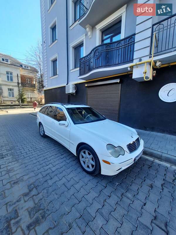 Универсал Mercedes-Benz C-Class 2004 в Ивано-Франковске фото Универсал Mercedes-Benz C-Class 2004 в Ивано-Франковске