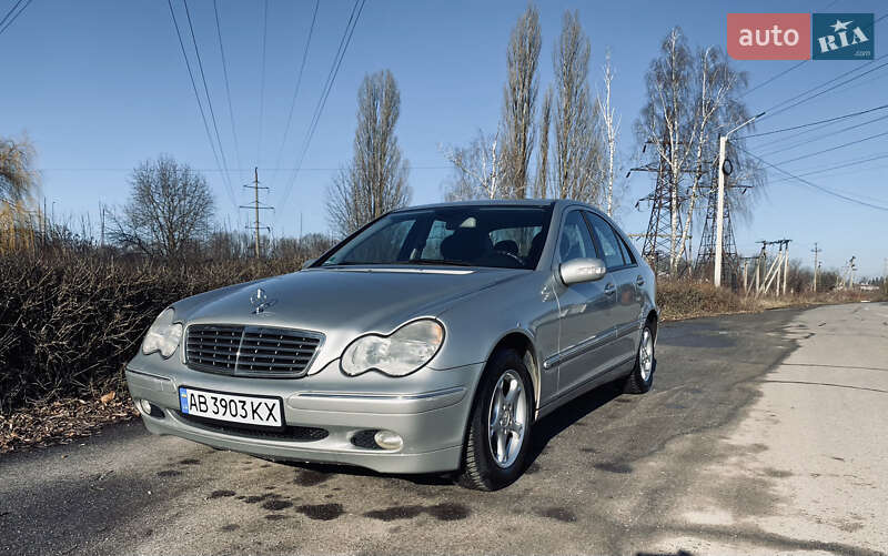 Седан Mercedes-Benz C-Class 2003 в Калиновке