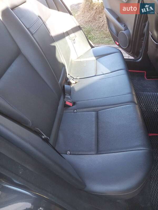 Универсал Mercedes-Benz C-Class 2010 в Львове