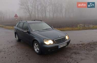 Універсал Mercedes-Benz C-Class 2001 в Чернівцях