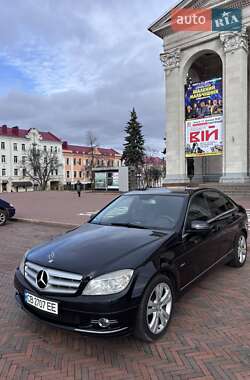 Седан Mercedes-Benz C-Class 2010 в Чернігові