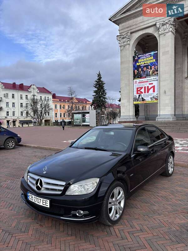 Седан Mercedes-Benz C-Class 2010 в Чернигове