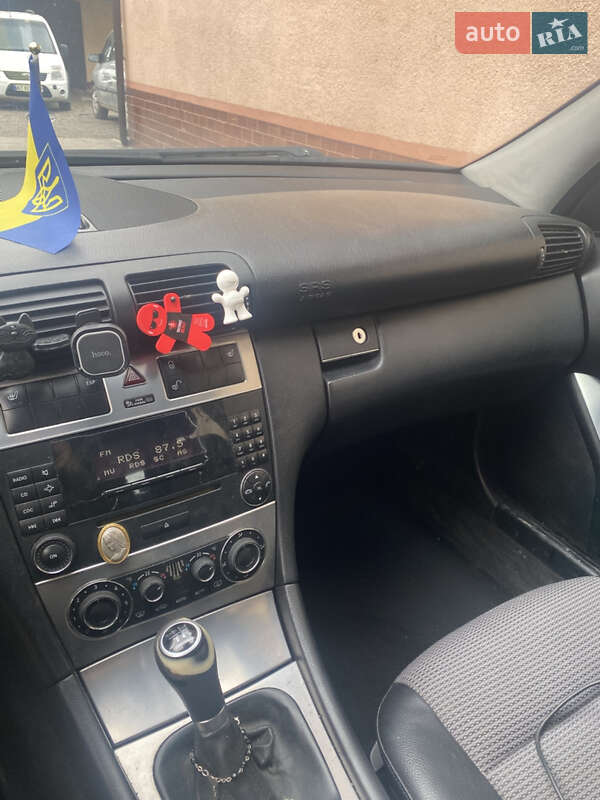 Универсал Mercedes-Benz C-Class 2004 в Ивано-Франковске