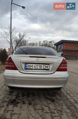 Седан Mercedes-Benz C-Class 2003 в 
